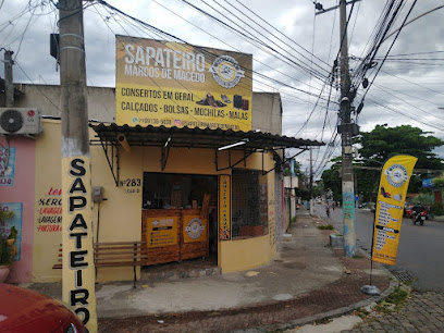 Sapateiro Marcos de Macedo e tinjimento industrial em Rio de Janeiro - RJ