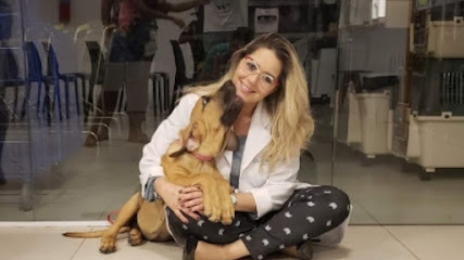 Dra Karina Melo Veterinária Dermatologista em Recife - PE